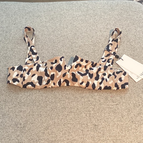 NWT Vitamin A Kaya Bikini Top - Picture 6 of 10